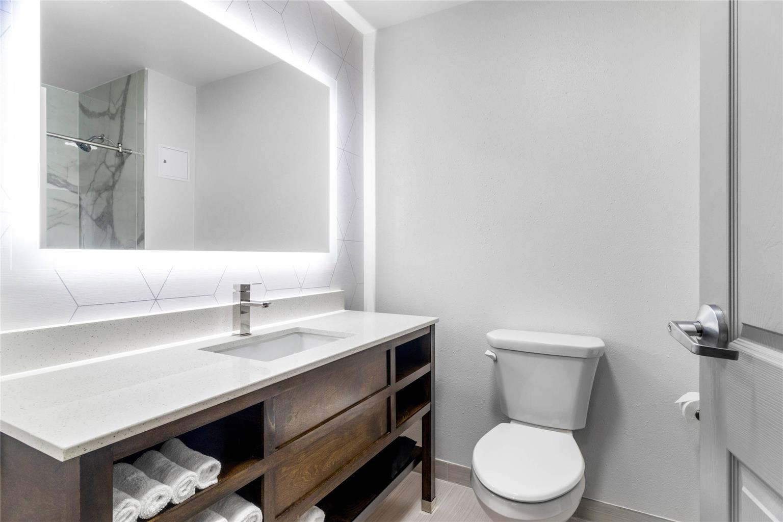 Comfort Suites Mount Vernon - photo 16