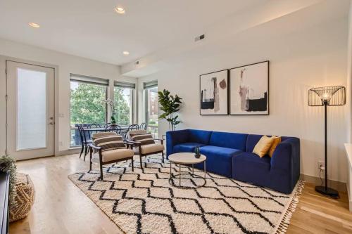 Upscale Townhome w Stunning Rooftop Views in Denver, United States