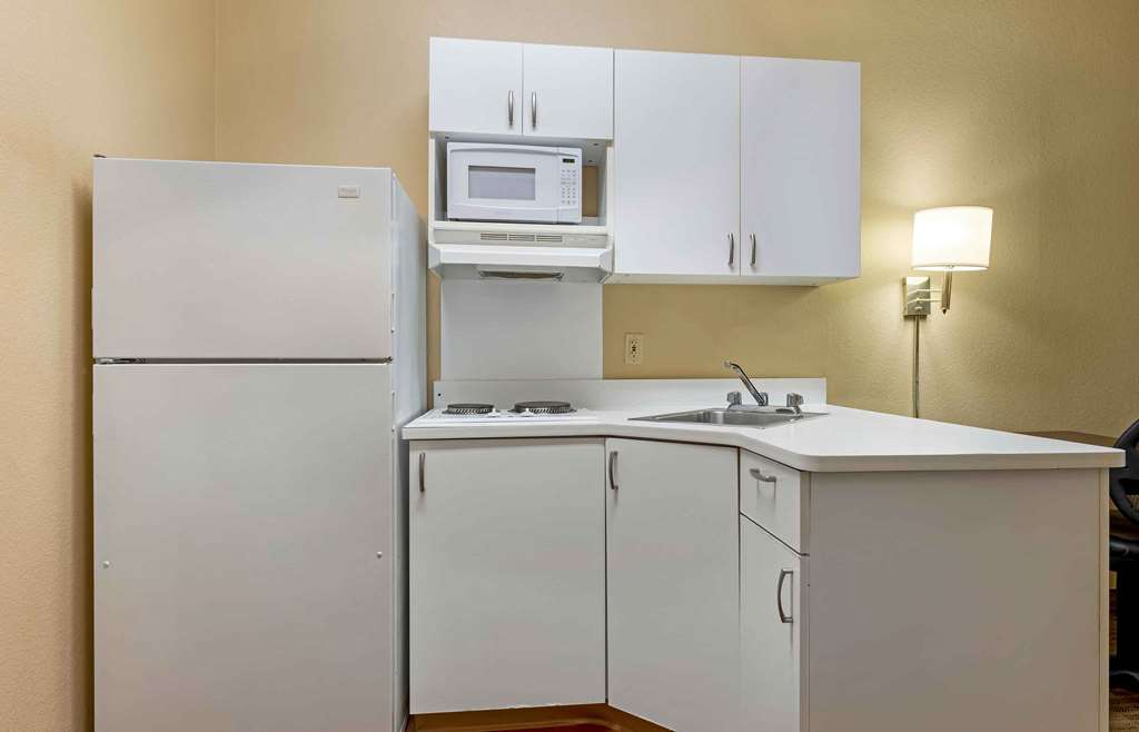 Extended Stay America Select Suites Chicago Darien - photo 29