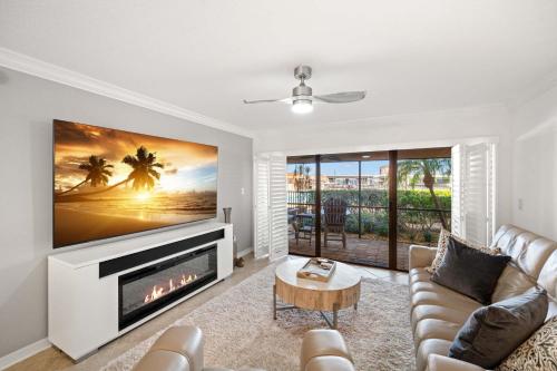 Villa on Point Brittany 21 — 4-Star Luxury Hotel in St. Petersburg, United States