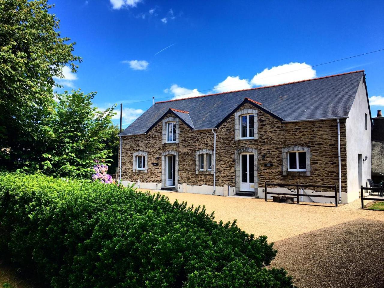 Anaya Cottages — 4-Star Luxury Hotel in Plonevez-Du-Faou, France