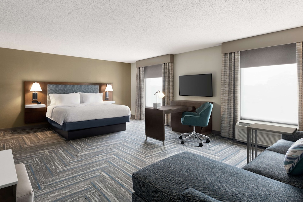 Hampton Inn & Suites Salisbury Fruitland - photo 15
