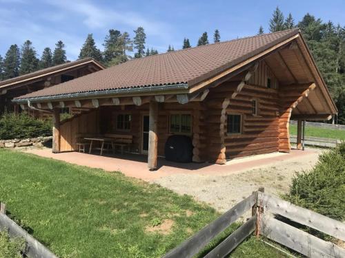 Blockhaus Almhütte Wiesenglück — hotel in Glatten
