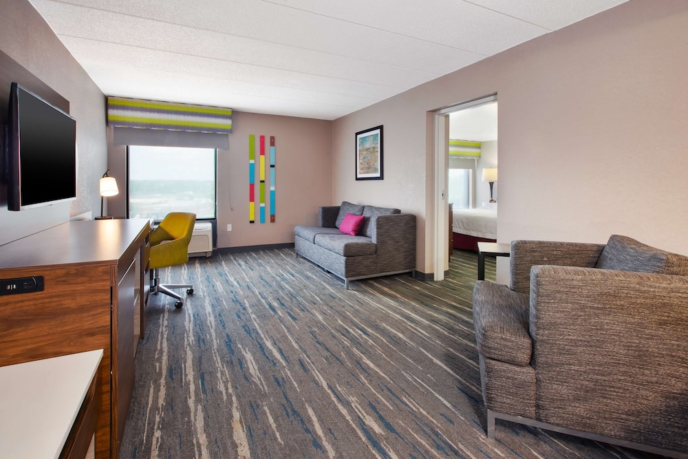 Hampton Inn College Park - photo 26