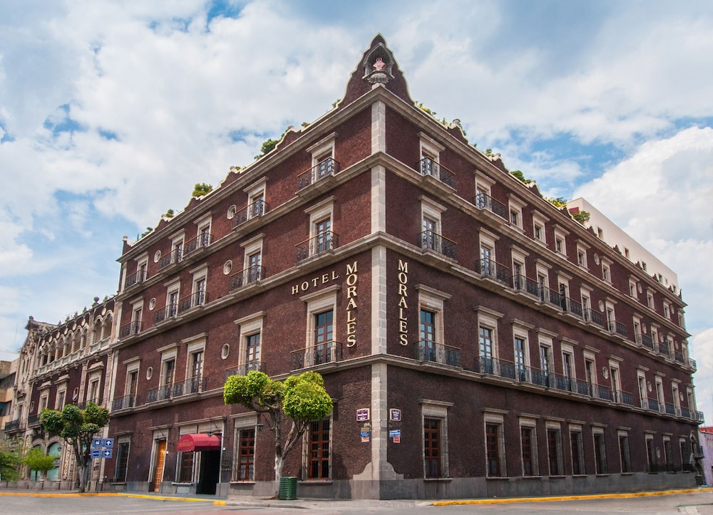 Hotel Morales Historical & Colonial Downtown core