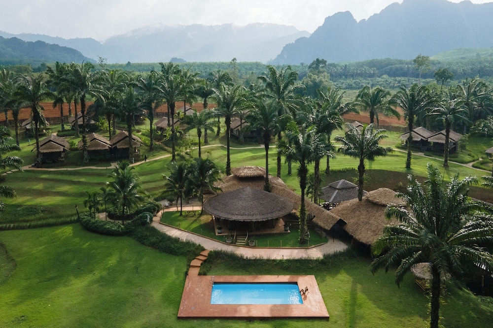 Khaosok Ecolodge in Phanom, Thailand