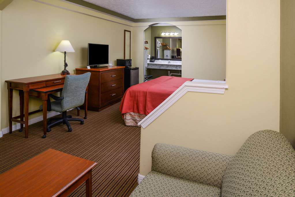 Americas Best Value Inn & Suites Waller Prairie View - photo 12