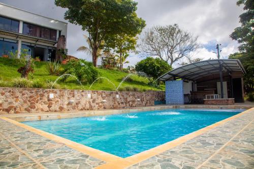 Lujosa Finca En La Cumbre Piscina Jacuzzi Wifi 5br — La Cumbre