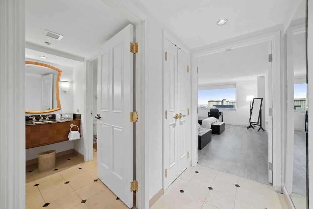 2br 3ba Condo Right Between Hard Rock and Ocean Casino - photo 18