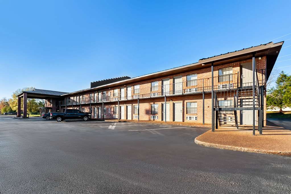 Days Inn by Wyndham Brownsville - photo 3