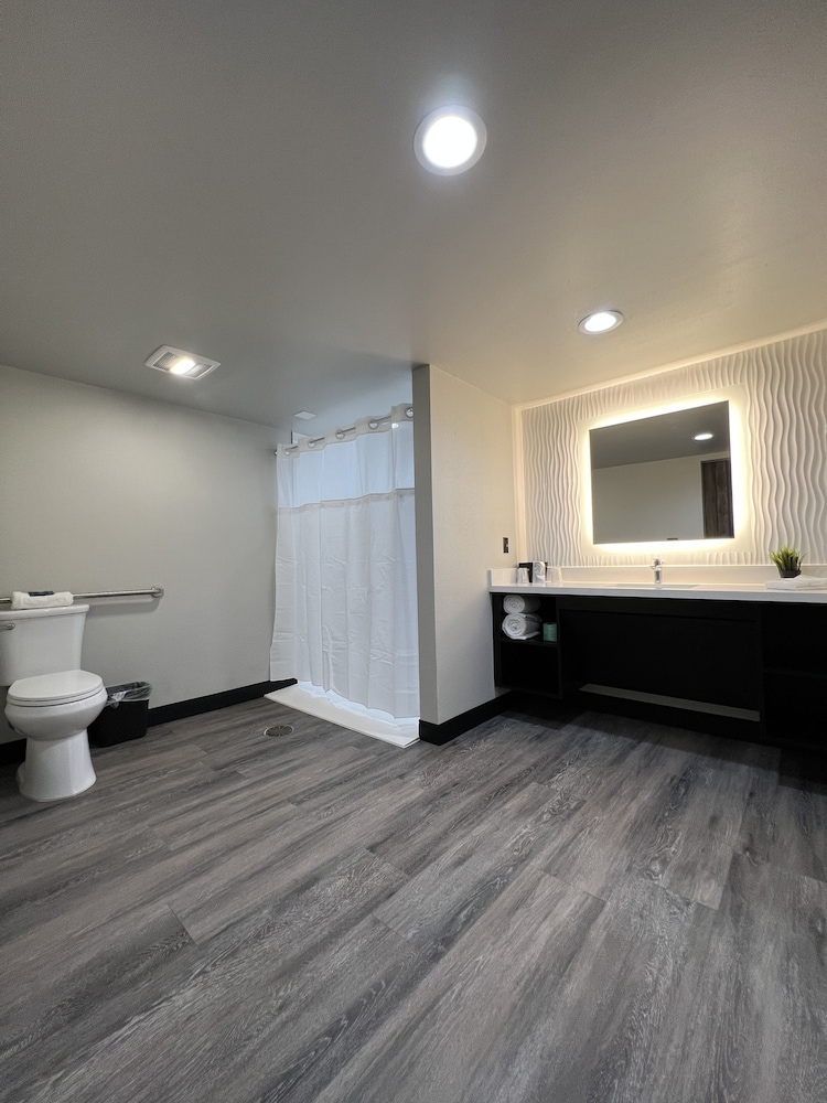 Imperial Suites Adults Only - photo 32