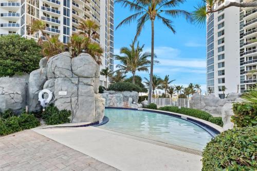 Ocean View Luxurious Studio Premium Amenities - photo 17