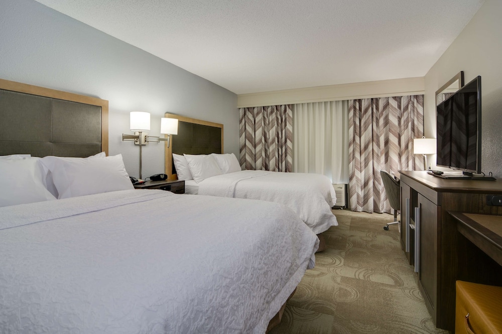 Hampton Inn Atlanta Fairburn - photo 25
