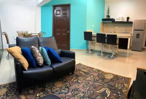 A unas cuadras del muelle restaurantes & lifestyle — 4-Star Luxury Hotel in Cozumel, Mexico