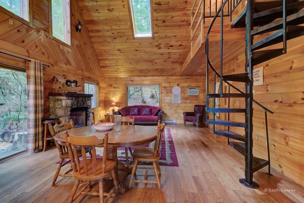 Magnolia Streamside Resort - carbon neutral hotel in Mount Pocono