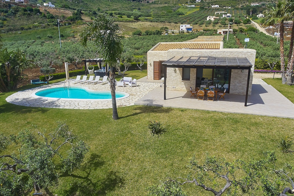 Villa Delle Stelle — 4-Star Luxury Hotel in Castellammare Del Golfo, Italy