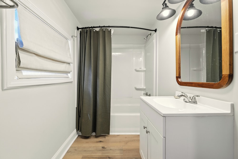 Hillside Motel LLC - photo 117