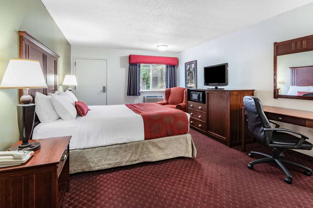 Baymont by Wyndham Bozeman - photo 36