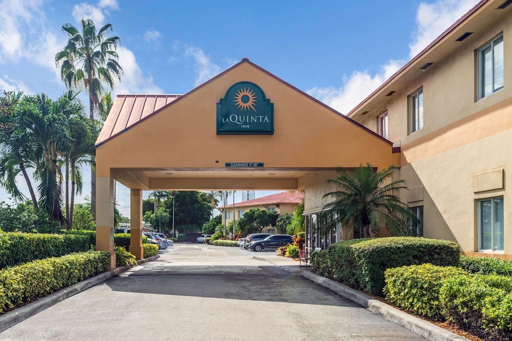 La Quinta by Wyndham Fort Lauderdale Pompano Beach - photo 33