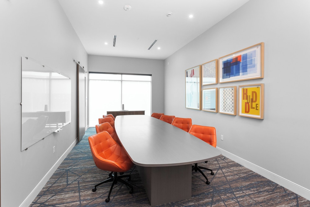 Holiday Inn Express & Suites Waco Downtown by IHG - photo 37