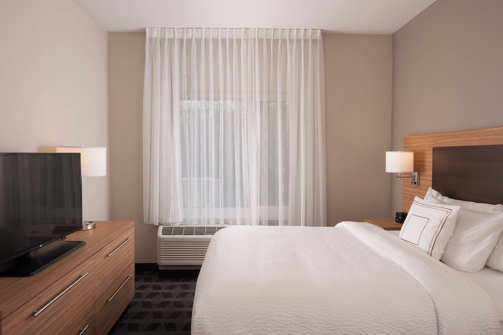 TownePlace Suites Charleston Airport Convention Center - photo 13