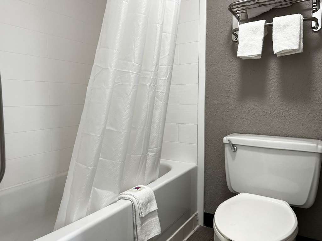 Motel 6 Hazelwood - photo 9