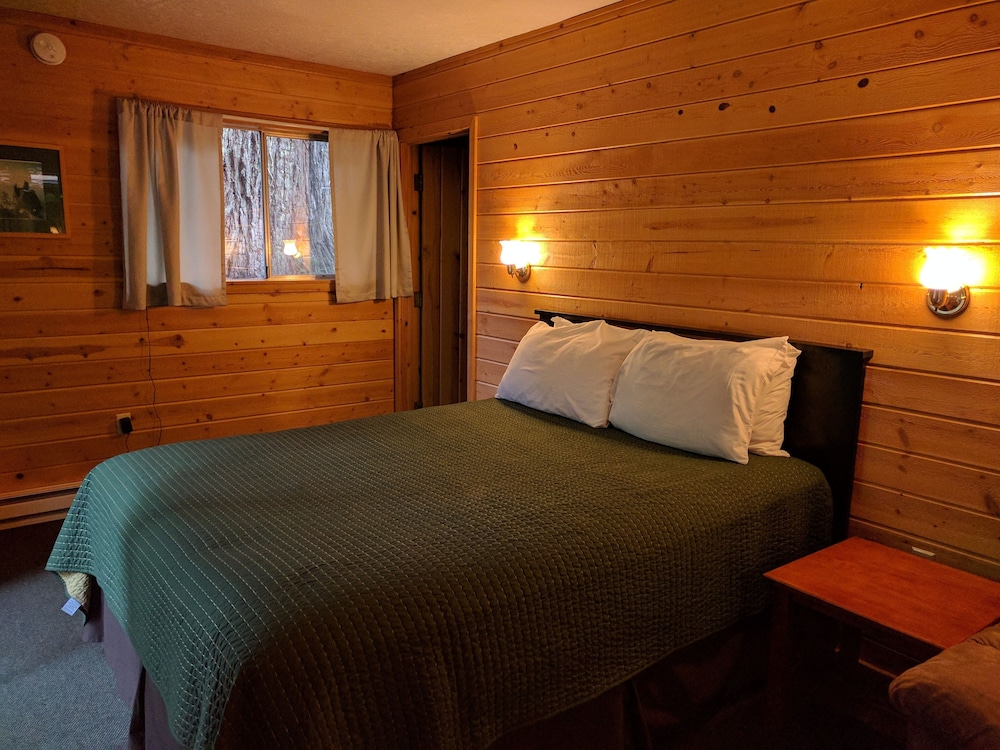 Emerald Forest Cabins - photo 10