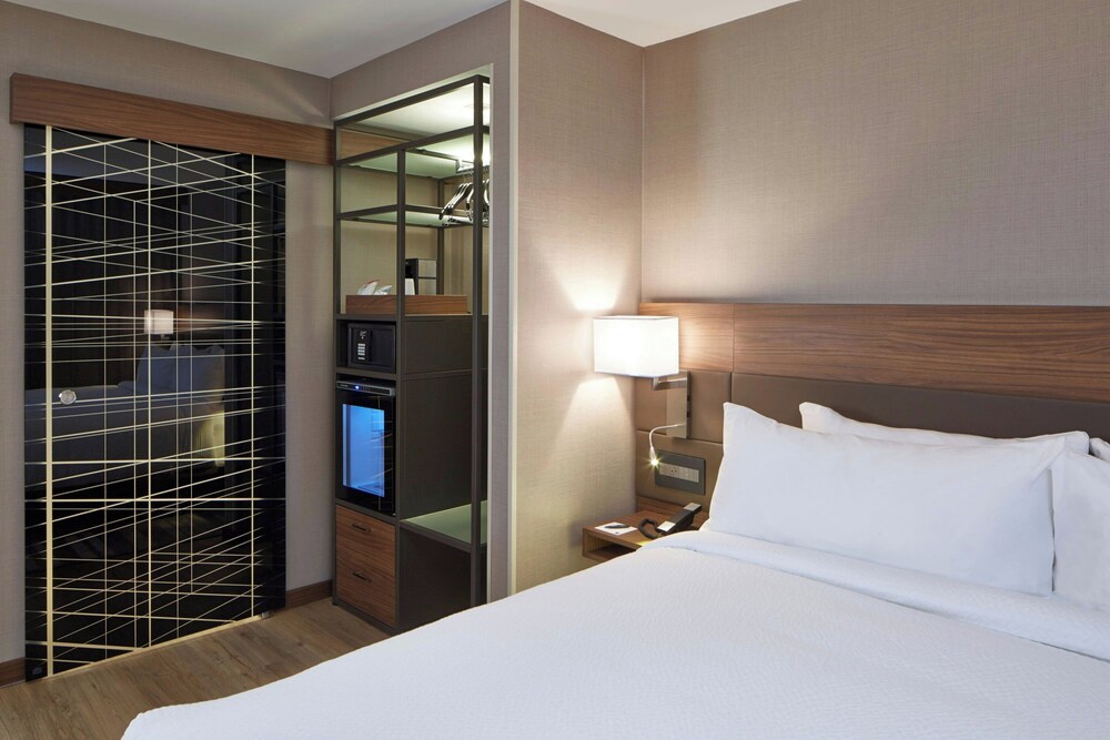 AC Hotel by Marriott Atlanta Downtown - photo 12