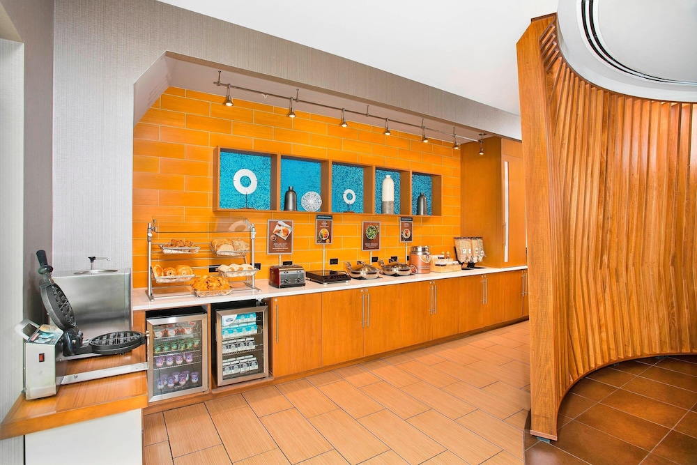 SpringHill Suites by Marriott Fairfax Fair Oaks - photo 23
