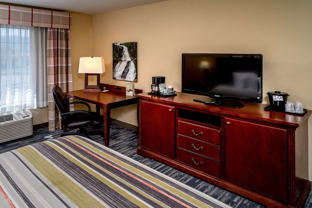 Country Inn & Suites by Radisson Charleston South WV - photo 19