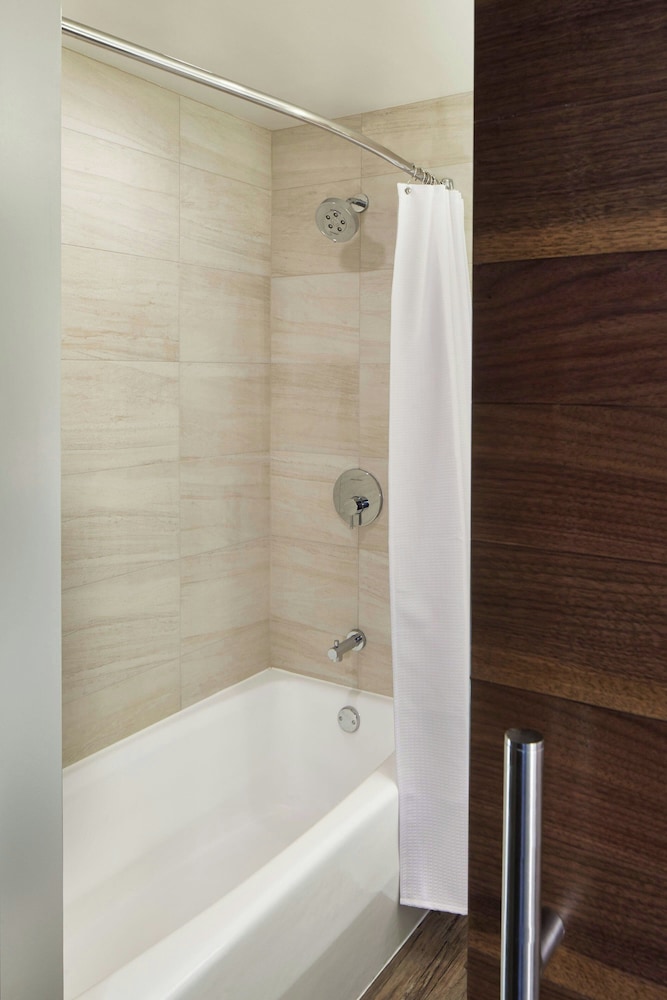 The Del Monte Lodge Renaissance Rochester Hotel & Spa - photo 25