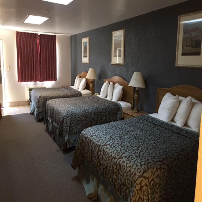 Executive Inn Hebbronville - photo 11