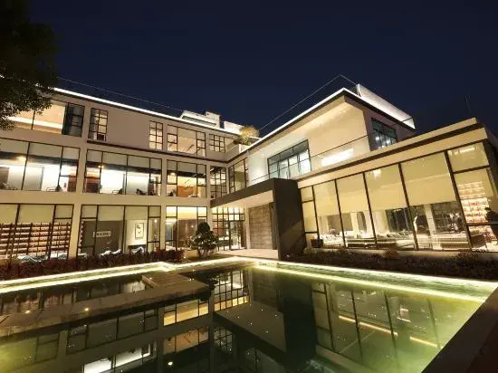 Joyeux in Jiading, People's Republic of China