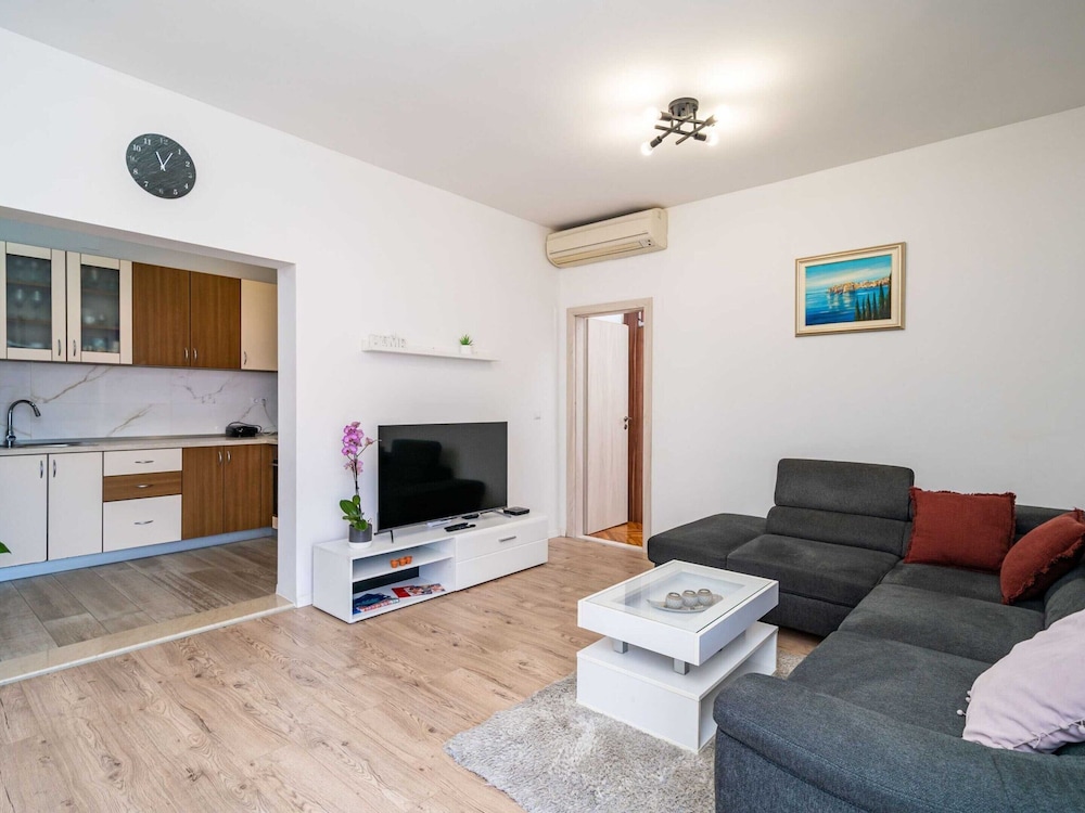 Apartment N&I One Bedroom With Terrace