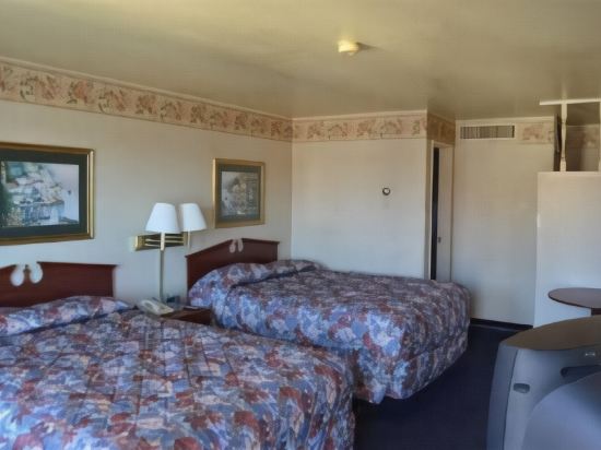 Travelodge - photo 11