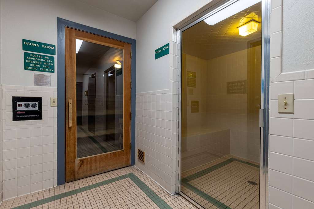 Days Inn by Wyndham Lathrop - photo 35