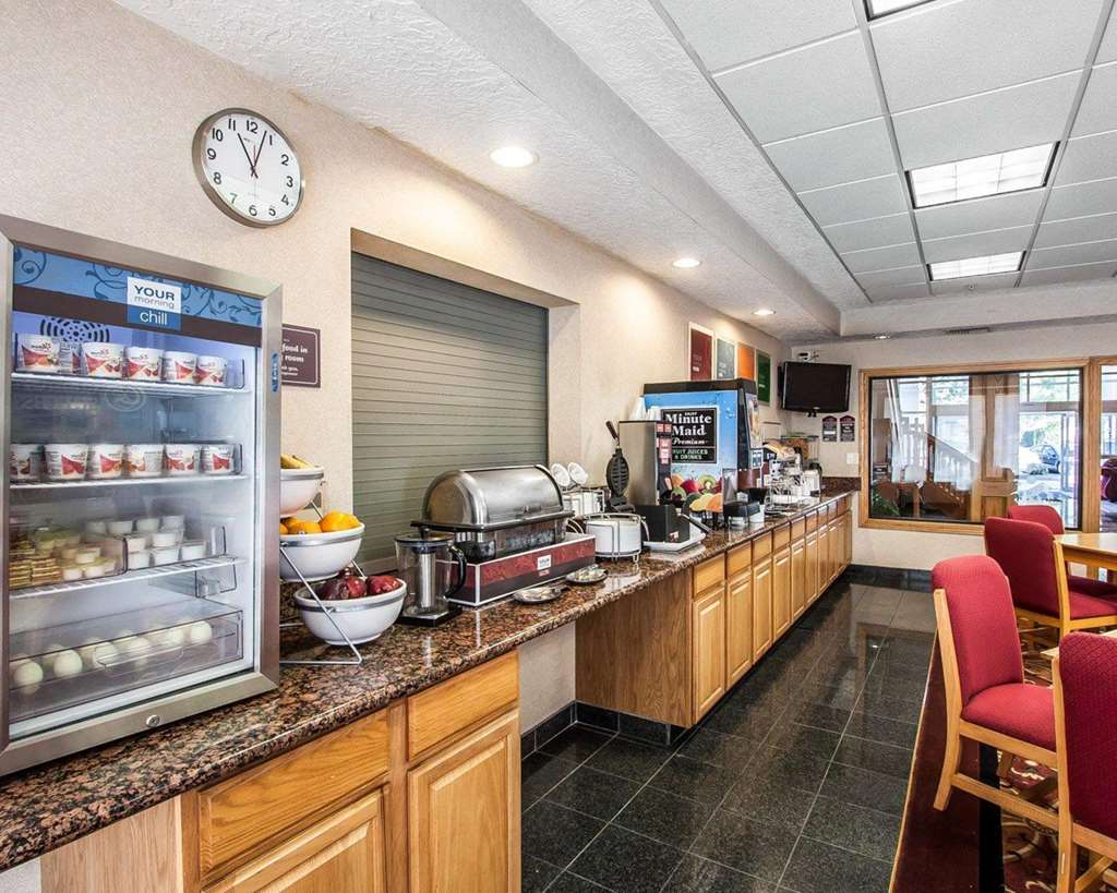 Comfort Suites Clackamas - photo 51
