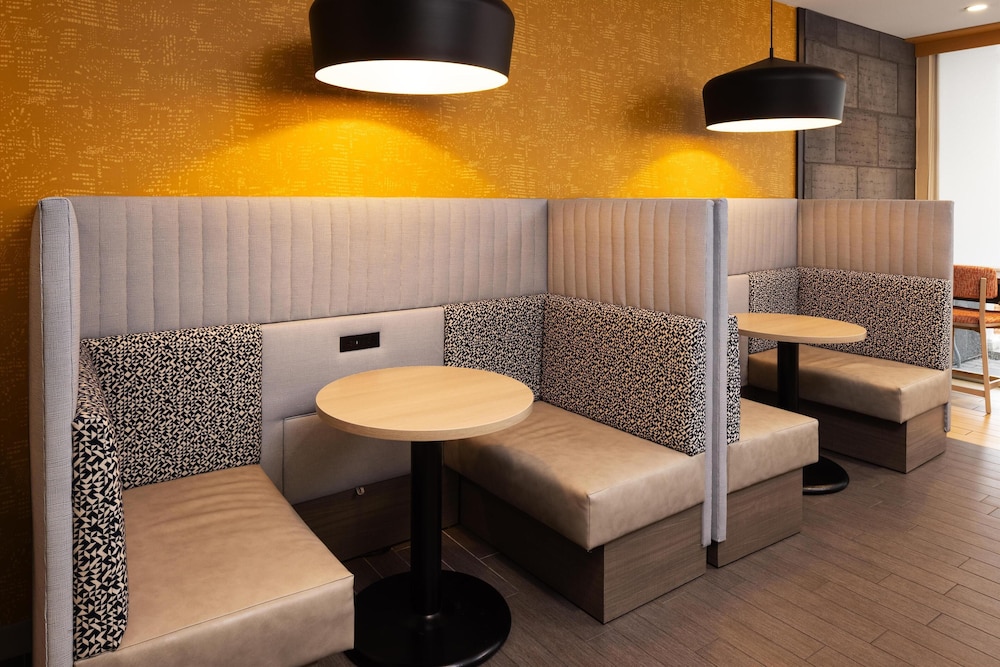 Home2 Suites by Hilton Roseville Minneapolis - photo 3