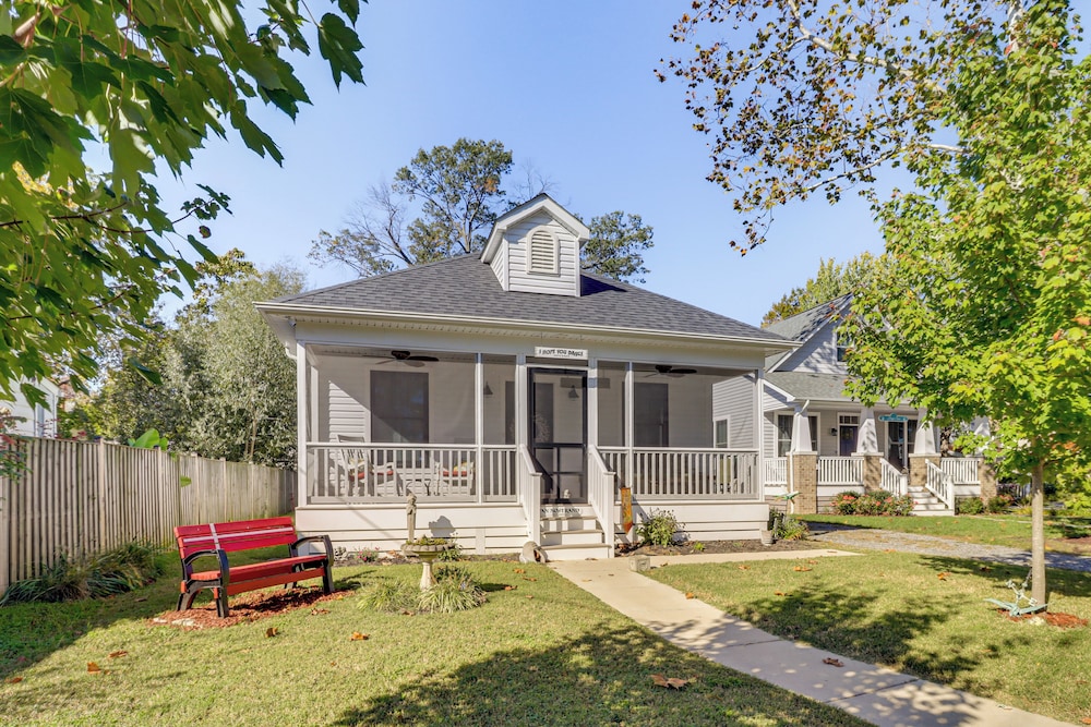 3 Blocks to Beach and Potomac River Virginia Escape in Colonial Beach, United States