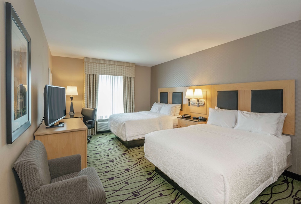 Hampton Inn & Suites Raleigh Crabtree Valley - photo 12