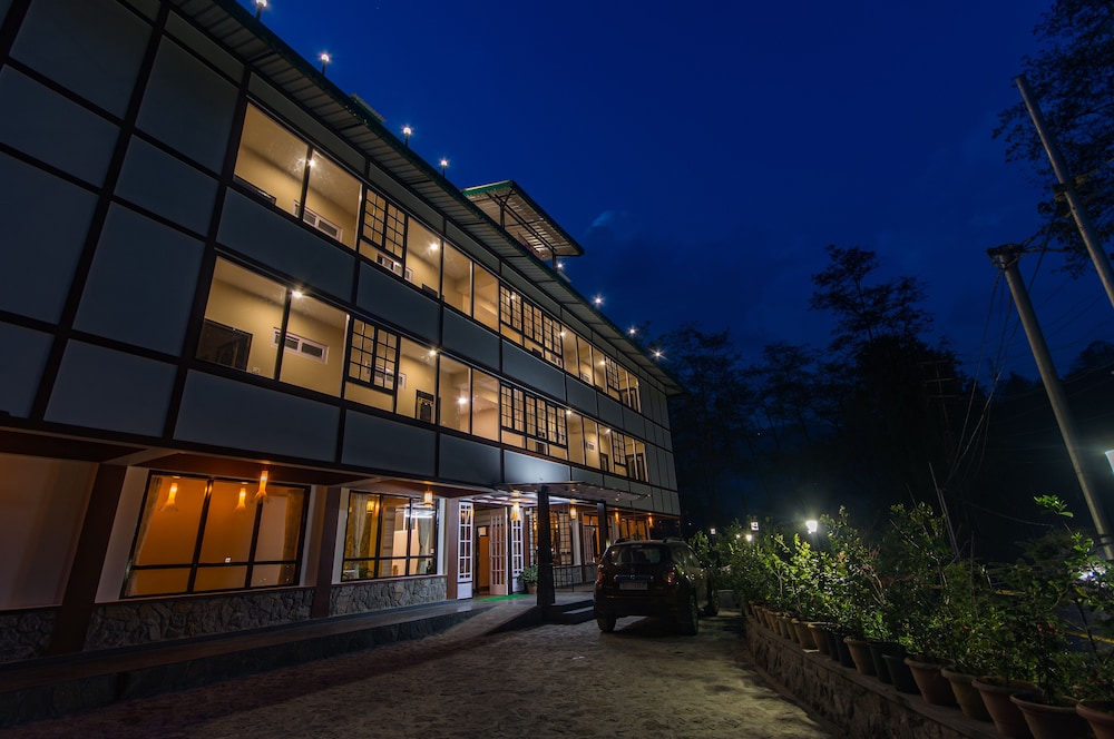 Hotel 100 Petals Gangtok 12 mins from MG Marg in Gangtok, India