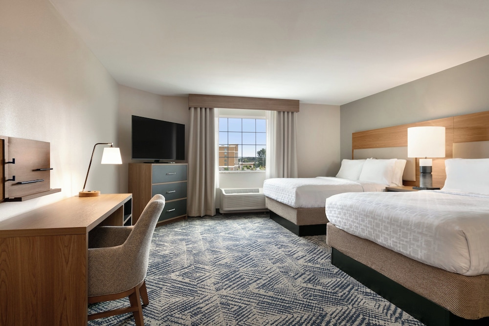 Candlewood Suites Houston Space Center Webster - photo 2