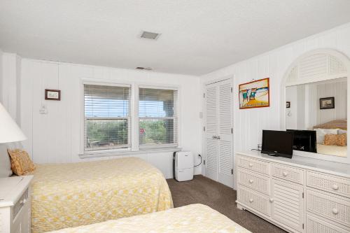 Brigantine by Oak Island Accommodations - photo 48