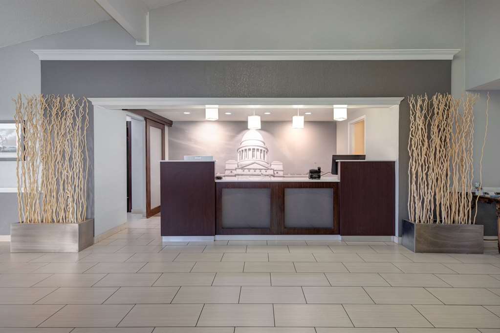 La Quinta Inn by Wyndham El Dorado - photo 5