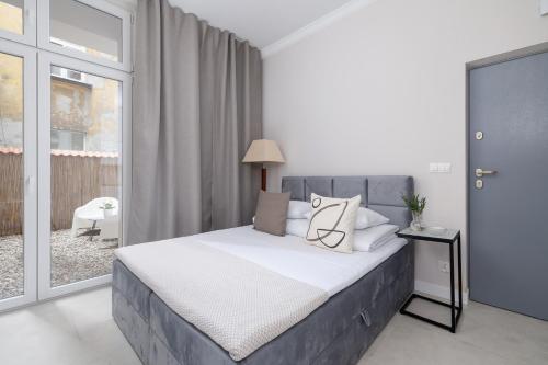 Studio Apartment With Terrace Starowślna 43 — 4-Star Luxury Hotel in Krakow, Poland