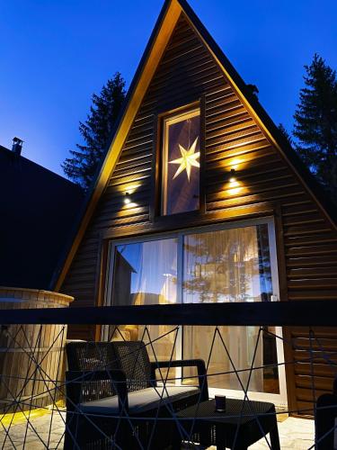 WoodMood - carbon neutral hotel in Zabljak