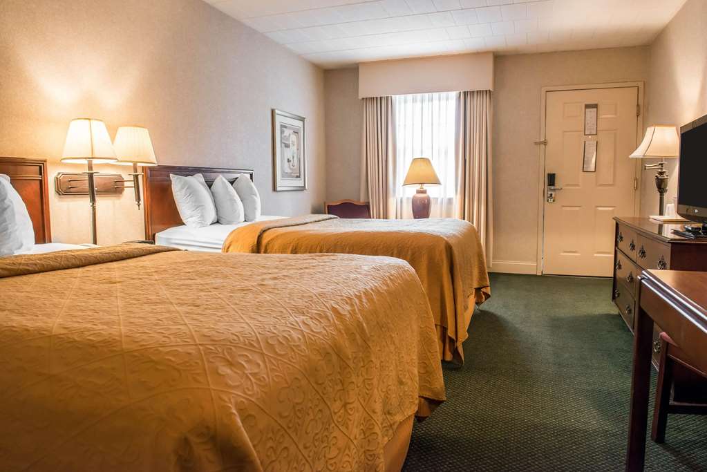 Quality Inn Pittsburgh Airport - photo 13