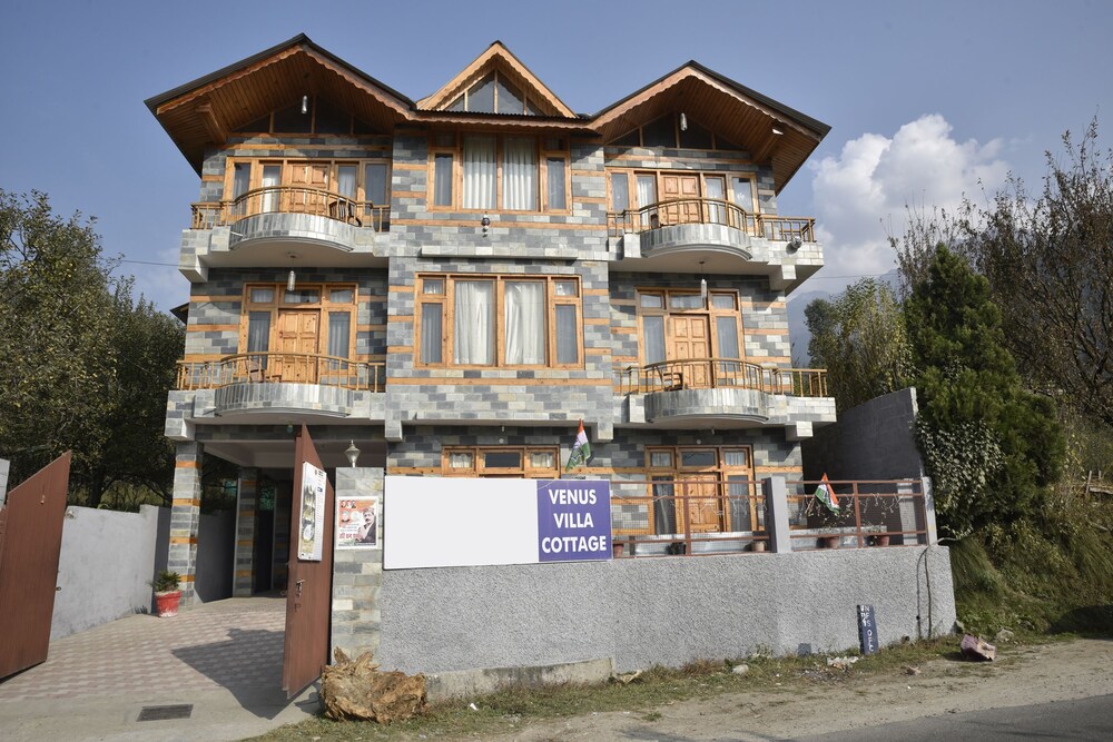 Oyo 10185 Hotel Venus Villa — Haripur