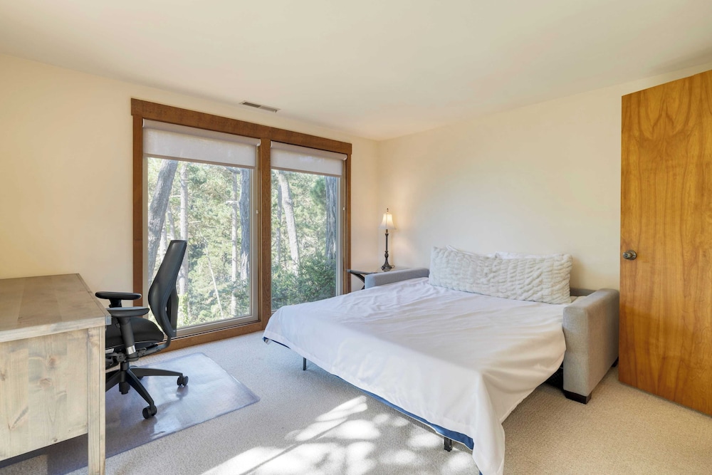 Serene Crest by Avantstay A Design Near Beaches - photo 3