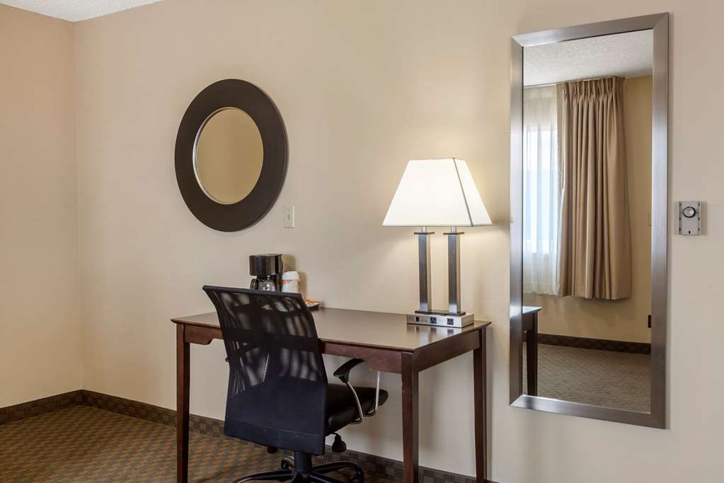 Quality Inn Ontario - photo 15